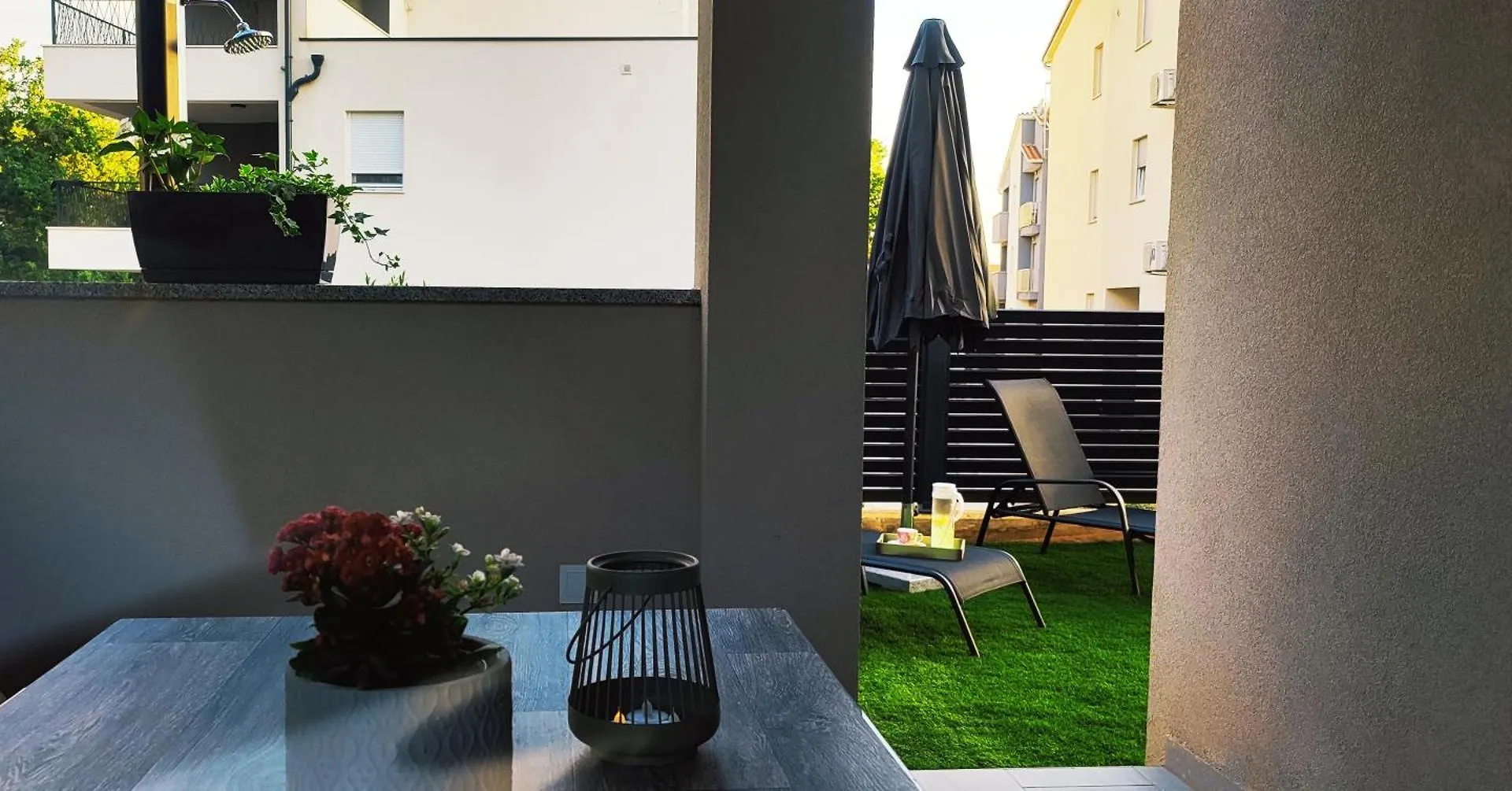 Sunny Oasis Apartment - High Ground Floor With Sunny Terrace & Private Garden!! Medulin
