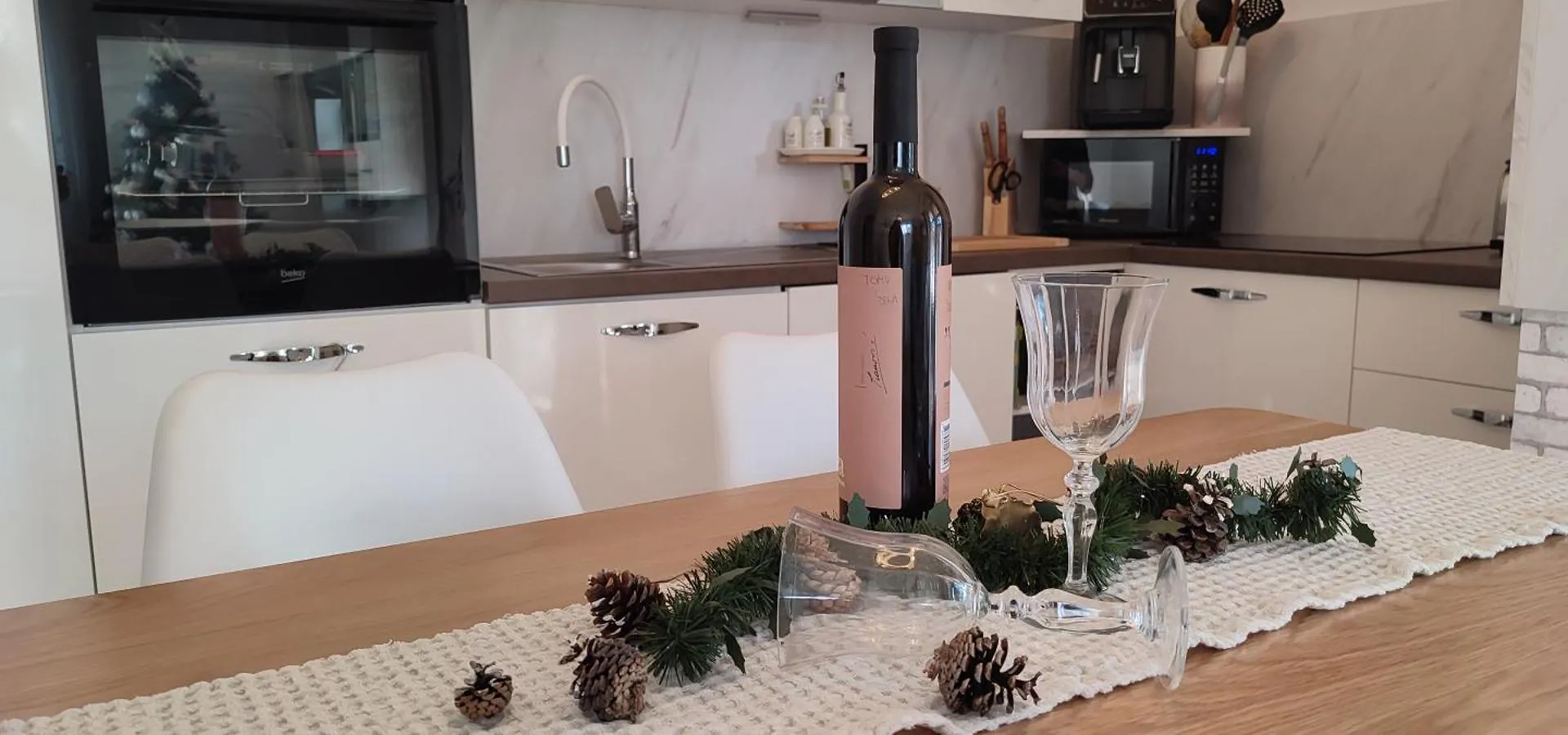 Sunny Oasis Apartment - High Ground Floor With Sunny Terrace & Private Garden!! Medulin Croatia