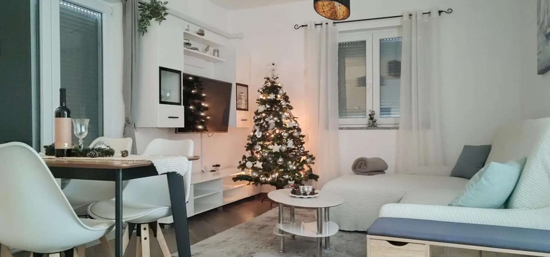 Sunny Oasis Apartment - High Ground Floor With Sunny Terrace & Private Garden!! Medulin